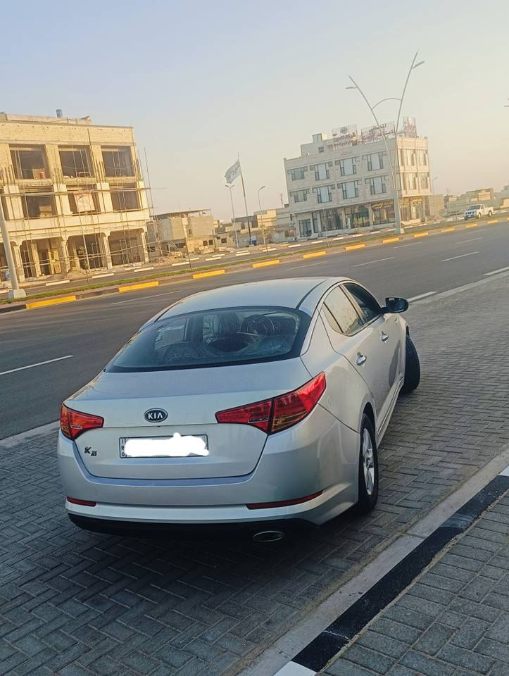 السلام عليكم كيا كي فايف موديل 2013 وارد كوري السياره كفاله عامه ما عدا صبغ قطع قليله والوارد كوري معروف يجي بي صبغ من كوريا السياره جاهزه من حداديه تبريد تخم تاير كير مكينة كله جاهز مكينه حجم 2000 دوش خطين محور خط واحد رقم بصره الجديد (14) مرحله وكامله سنويه لغاية 2027 صاعده هزه وكامله بيه (منضومة غاز) مواصفات السياره تحكمات ستيرن شاشه كامره خلفيه نضام ايكو اقتصادي اواكس ويل كب امرايات شفط كشنات جلد هواي بيه مواصفات معروفة السعر 118 وبيه مجال بسيط للشراي رقم الهاتف *********** العنوان البصرة القبله حي المهندسين السياره جديده وجاهزه من كلشي الزبير, البصرة
