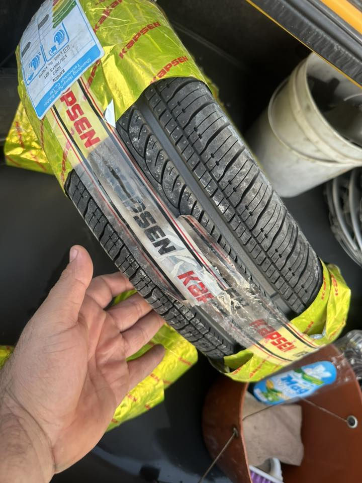 زوج تاير 13/70/175 سعرهن ٦٠ مكاني الامين رقم ***********
