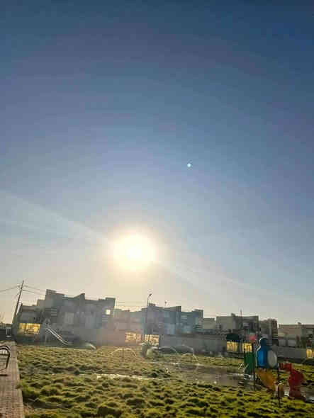 ....................................................................
السلام عليكم...
بيت للبيع 200 متر يباع مع الاثاث او بدون اثاث
يتكون من ثلاث غرف نوم و استقبال و صالة ومطبخ وصحيات داخلية كراج سيارة و حديقة موقعا مميز يطل على حديقة كبيرة 
العنوان كربلاء المقدسة مجمع السلام السكني مقابل علوة الحر النموذجية 
السعر الكلي 210 مليون 
تدفع 98 مليون 
تسديد كل شهر 750 الف 
أي استفسار عن العقار أو السعر اتصال على الارقام التاليه 
***********
***********
