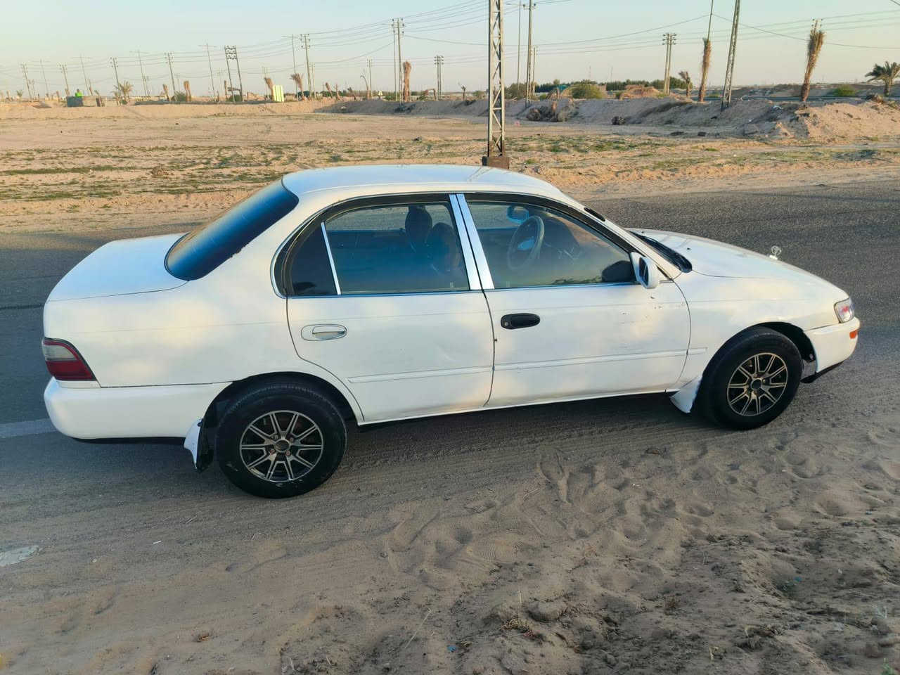 أقر المنشور قبل الاتصال🔃السلام عليكم سيارة كورلا موديل ١٩٩٣ رقم البصره مشروع وطني سنوية لي 28 تحويل مباشر سيارة جديده مكفولة من الگص والنقل الجثه والضربه والصبغ سيارة مال جناي مكينة وكير جديد  كهربائيات شغاله طخم تاير جديد خدادة جديدة السعر 48 وبيه مجال لطيبين مكان السيارة بصره سفوان أنا مكلف بنشر وهذا رقم صاحب السيارة ***********
