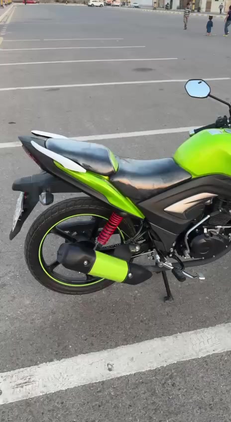 بسم الله الرحمن الرحيم 
دراجه هاوجي 2023 
مرقم كامل سنويه جديده 
الدراجه شديته من محمد مزهر جديده قبل 4 اشهر 
تحويل ثاني يوم 
كلين فول نضافه شخط واحد مابي 
الصلاه علئ محمد نضيف زيرو يعتبر 
رقم الماني جديد 
سويجات عدد 2 
عده ممفتوحه 
تايرات وضع شركه 
والدهن كل 15يوم ابدله 
ويا  هدايه بسيطه لحمايتك وحمايه الدراجه 
السعر 3 مليون و300 وبي مجال تفاوض  
الرمادي حي الملعب 
***********
تحياتي للجميع.
