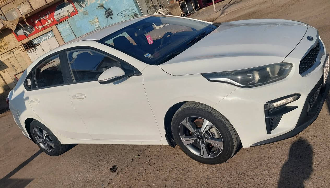 السلام عليكم
سيراتو 2019 للبيع محرك 1600 مكفوله عدا بارد بالباب وطرف الجاملغ الخلفي 
مكان السياره ميسان 
السعر 150    
للإستفسار ***********
