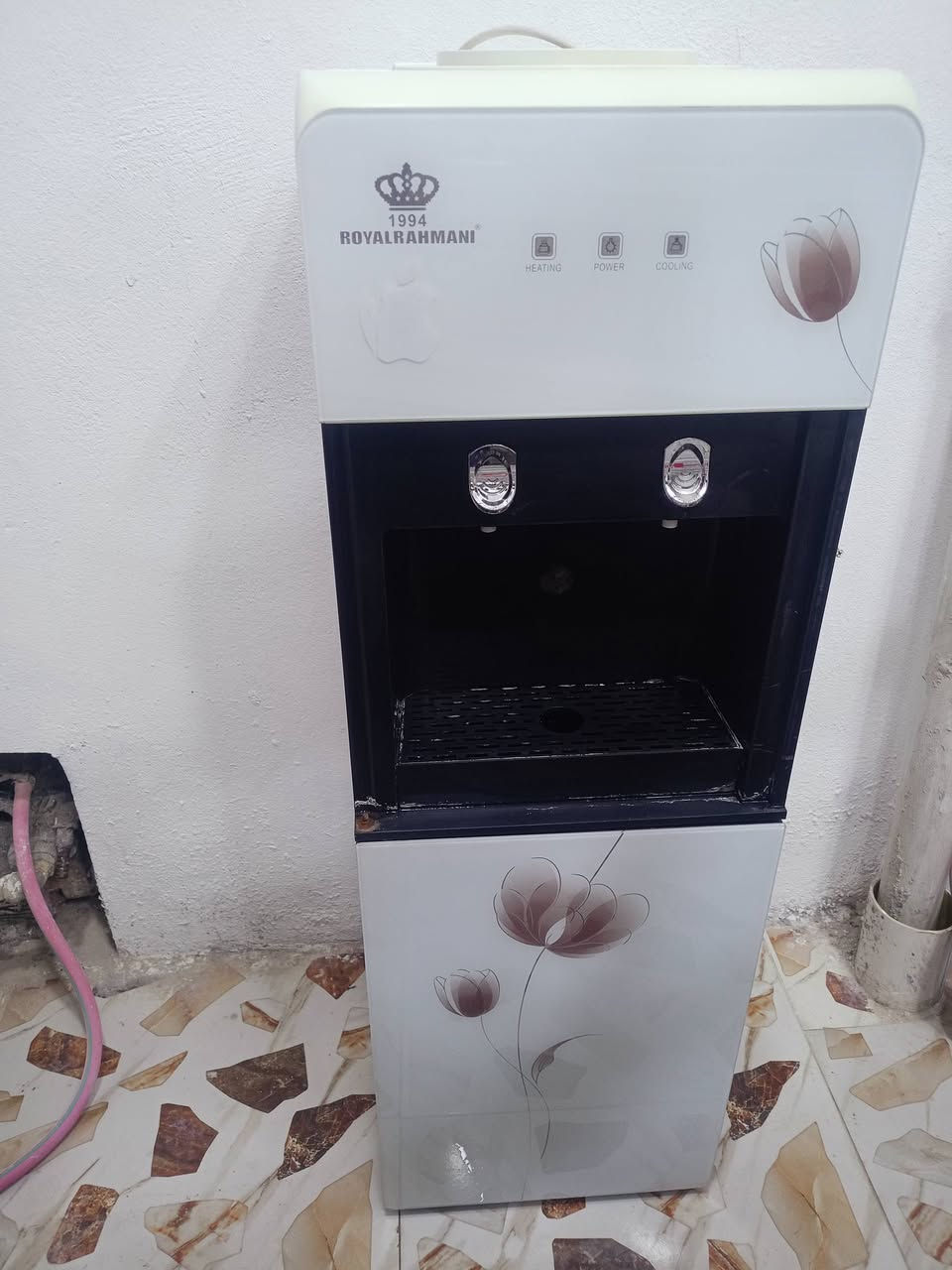 براد شغال حار+بارد+ثلاجة كل عيب مابي كل نقص مابي  مال بيت السعر 60وبي مجال بسيط الشراي يتصل ***********
