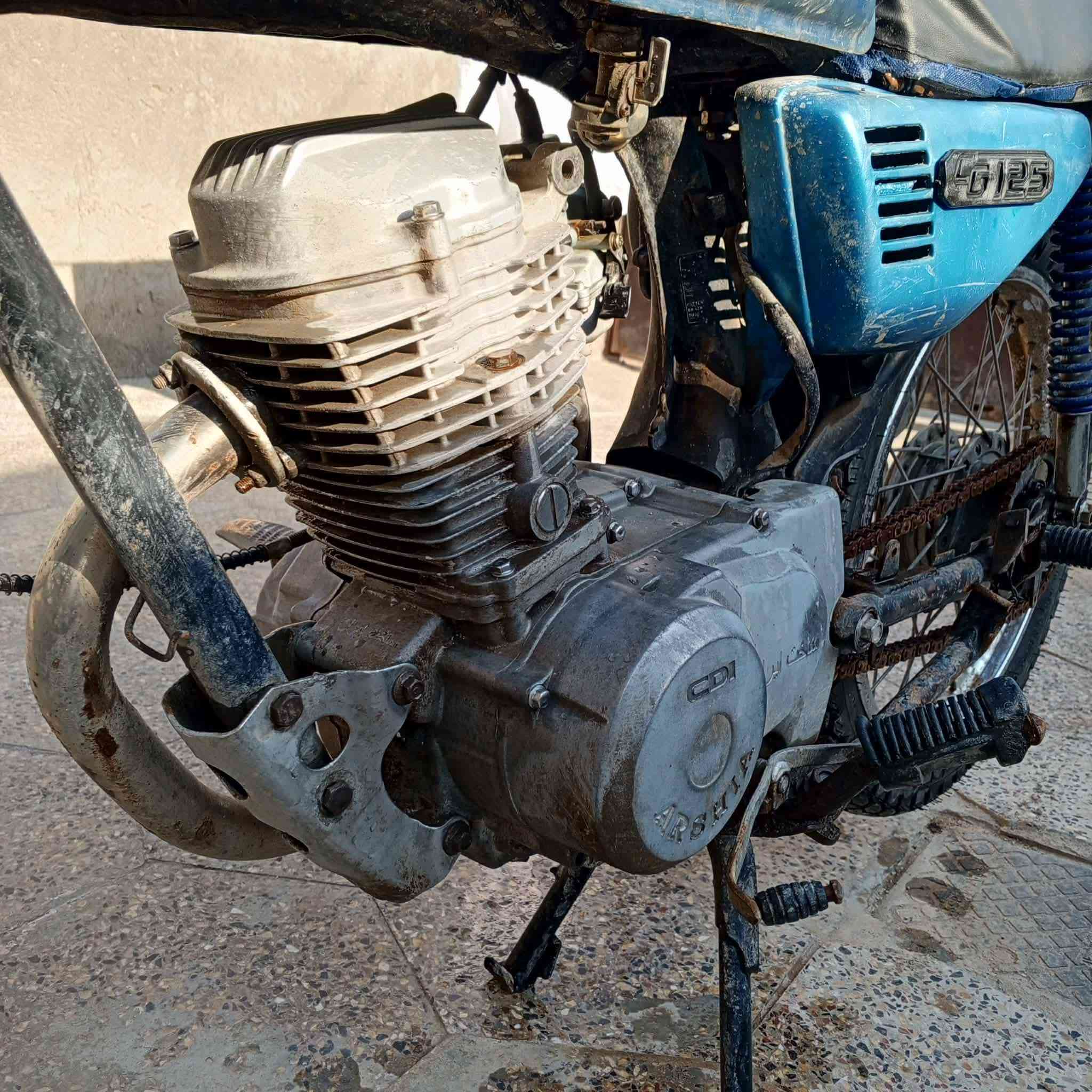 ارشه للبيع  موديل19 زوينه الدراجه
مكينته نظيفه   السعر 140.  أوراقه محتركه


**إذا كنت صاحب هذا الإعلان وتريد حذفه لأي سبب، رجاءا أرسل رسالة إلى الدعم الفني**