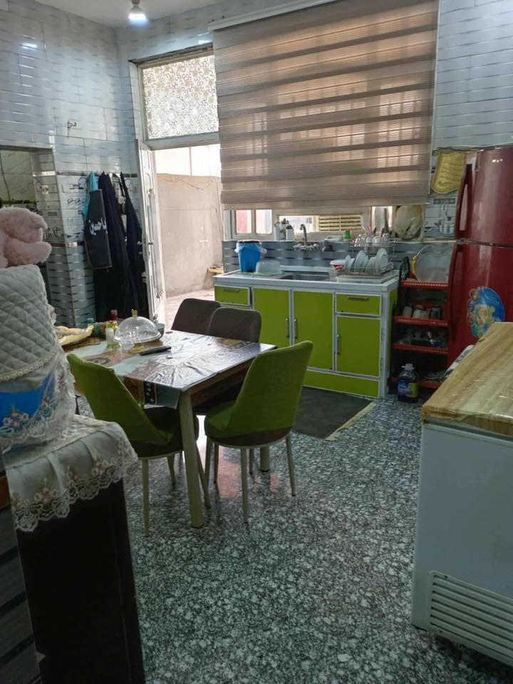 السلام عليكم
بيت للبيع

المساحه ٣٢٥ متر

حي الاسرى الزراعي مقابيل فلكه عبد الكريم قاسم

للاستفسار ***********
