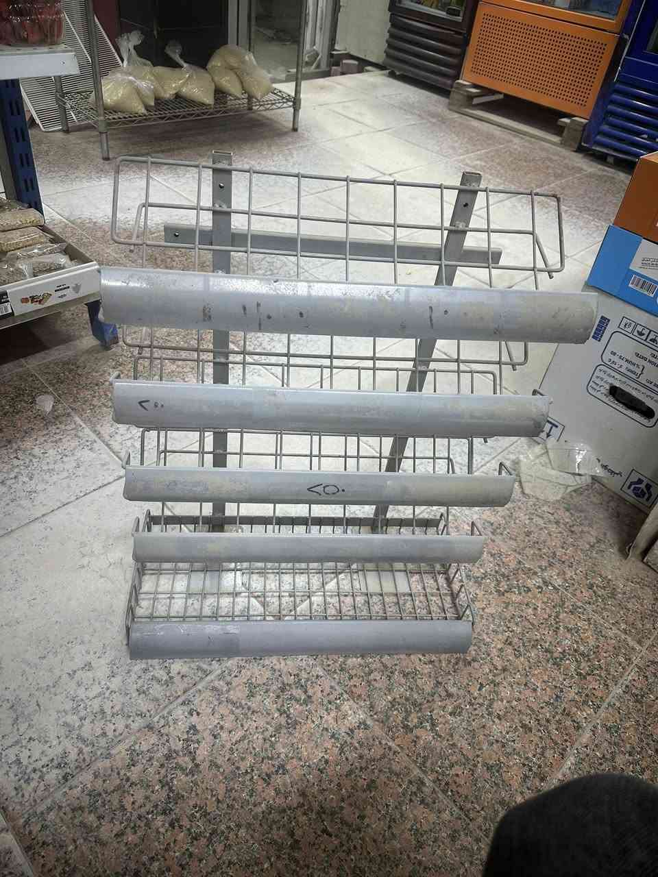 شيال مالت رفوف للبيع 
*********** 
مكاني نجف
