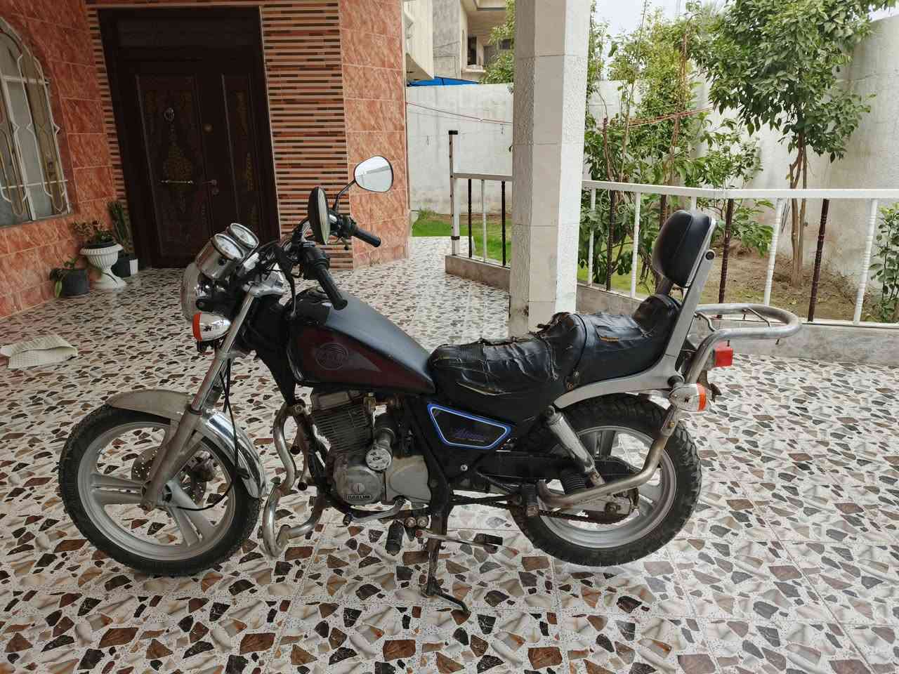 ماطور دايلم ابتر للبيع
الماطور مال حاويه مناقصه شي 
***********
