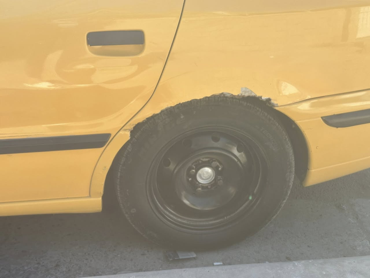 سلام عليكم سمند.2012 بغداد 
بدل بنيد وجملغات اماميه  
فقط    ( ادوس وهلالت معمره )

  كير ومكينة  كلة مكفول 

  ترايهة شرط زيرو تبريد تدفه تخم تاير جديد 

سعر 45  بيه مجال  
 مكاني بغداد كريعات
رقم تليفون ***********
