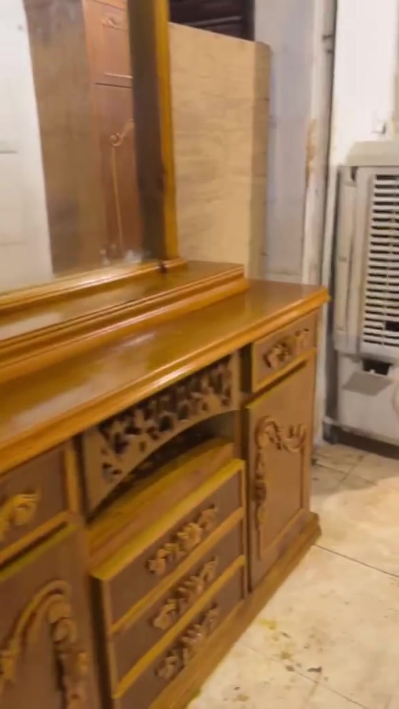 @للبيع
السلام عليكم🫡          💯 🦅💯 فول زان 🌿 
عرض خاص ومغري 🌹  بس 850 الف  قفل 
توفر لدينا من جديد غرفه صاج 5 أبواب  شغل درجه اولى زان 🌿 خارج صاج  5ملم شرط نظافه  والشغل 💯💯 والصور تحكم🌹
للاستفسار وتساب *********** مباشر🆕 ***********🆕
ومستعدون لشراء الغرف النوم المستعمله و الكناتير ✅
