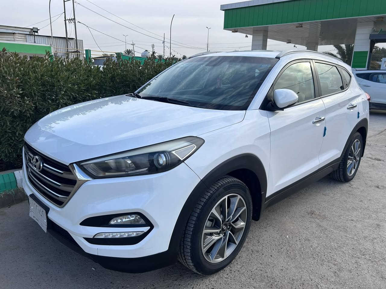 للبيع توسان 2018 نظيفة جدا السياره خليجي مكفوله كفاله عامه من الضرر والصبغ على ايدي 
المواصفات: تحكم جهتين تبريد قطعتين
الموديل: 2018
المسافة المقطوعة:99 الف كيلومتر
الرقم: رقم بابل بسمي تحويل مباشر 
اضافة كامرة حوادث وشاشة كار بلي اضافيه
الموقع:بابل حله مركز المدينه 
الحالة: السيارة نظيفة جدا استخدام داخل منطقة فقط.
السعر 195 وبيه مجال 
للاستفسار ***********
