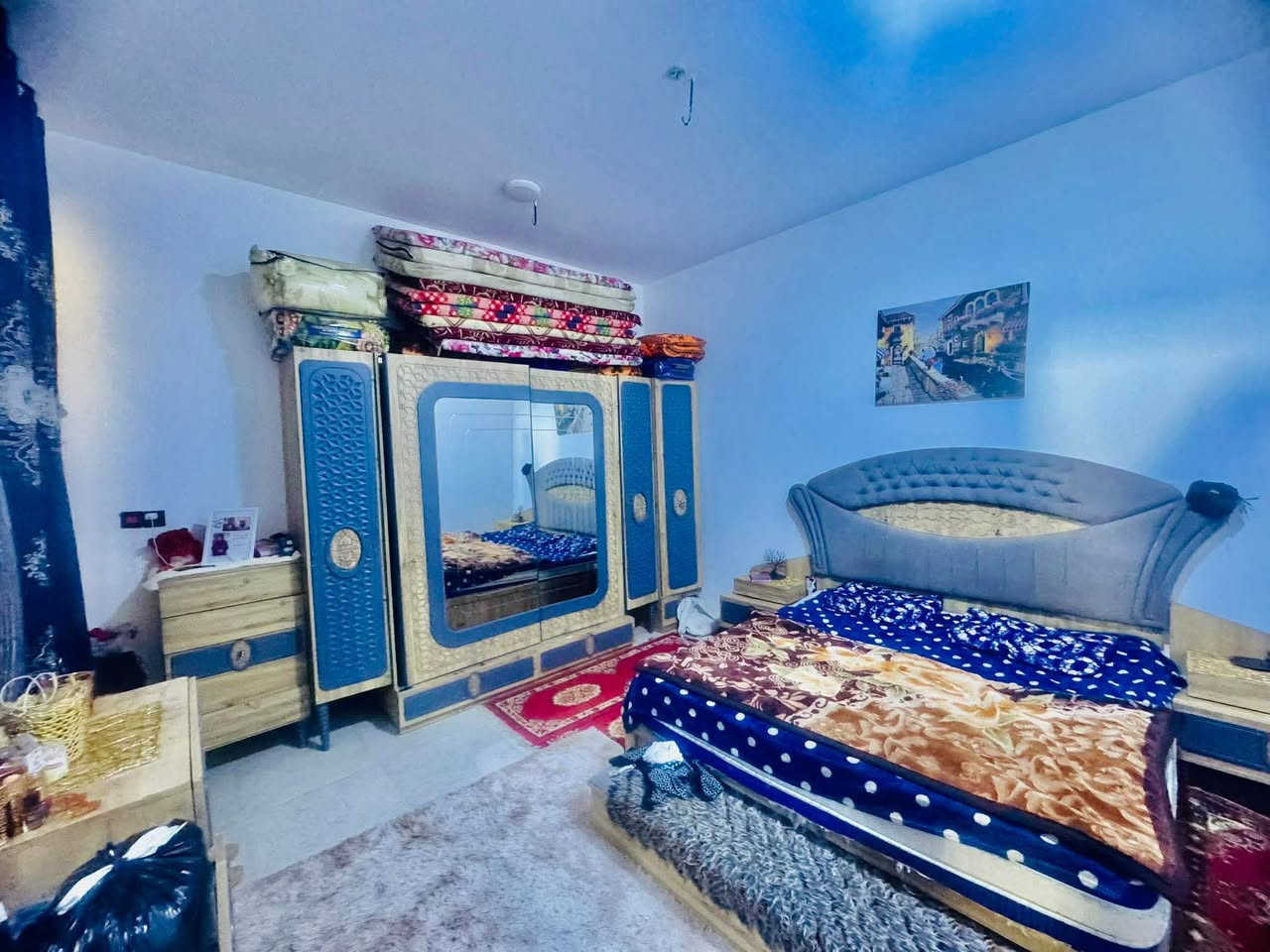 بيت للبيع مكانه نجف حي نداء خلف مأكولات ايهاب   مباشرتن قريب عله شارع المجمعات مساحه 100 متر طابقين 
مطلوب للمصرف100 مليون لكفيل ثابت 
لتطلوعه 46  معه الكفيل  
تسديده 475 الف بيت جديد 
شغله درجه والئ طابوك جمهوري صب كون كريت
لستفسار 
***********
