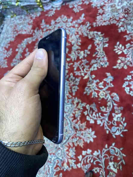 آيفون 11 عادي
مامفتوح وكاله بي خط جوه بلشاشه مامئثر على استخدام 
ذاكره 128
بطاريه81
مداخل اي صيانه شرق اوسط
سعره 200 قفل
مكاني كربلاء
***********
