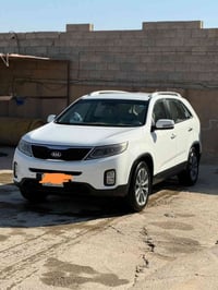 للبيع سورنتو 2014  6 سلندر سيارة مكفولة من الدعامية للدعامية ما عدا رص...