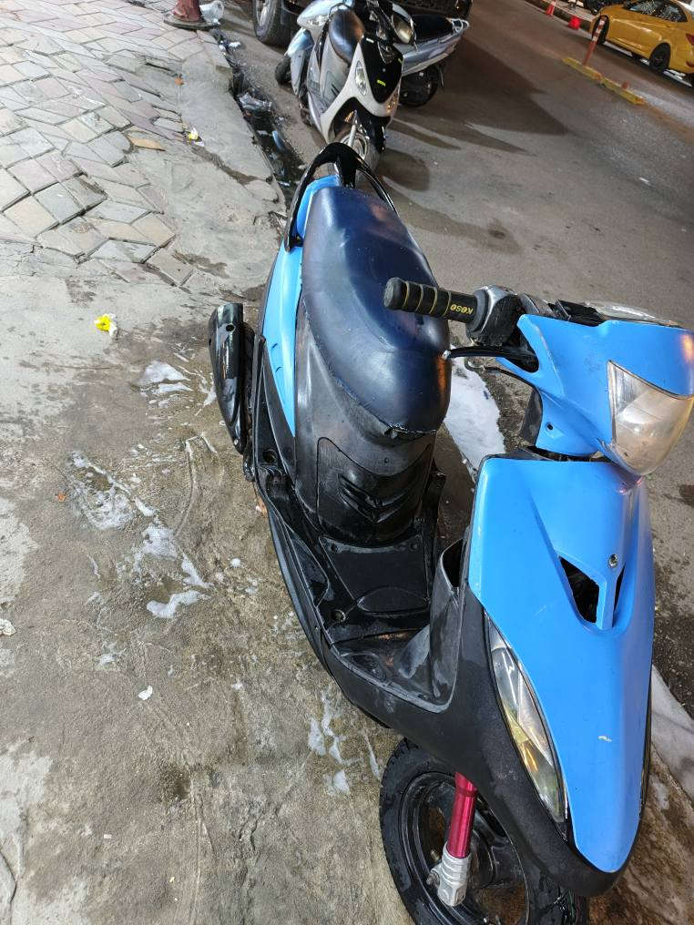 السلام عليكم دراجه ماكس عدله للبيع صدر أمامي خلفي رياضي
كلجات رياضي كفر اربع والفات بيه مكينه خرسه توكف بصفه متسمعه بيه شلعه معدل تاكل الكاع أكل كله شغال بيه نقص بس استاند ولايت مكان بغداد الجديده اتصل وبيكم خير ودلون
رقم ***********تحياتي
