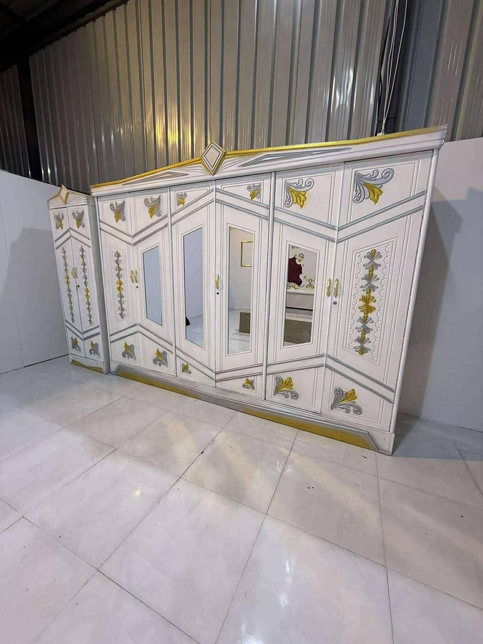 غرفه صبغ حراره ابيض
السعر ٨٥٠ بيهة مجال ***********يوجد وتساب🌸
شد نقل داخل بغداد مجاني محافظات بكروة
نضافه ٩٠
شغل وصط
تسع قطع
