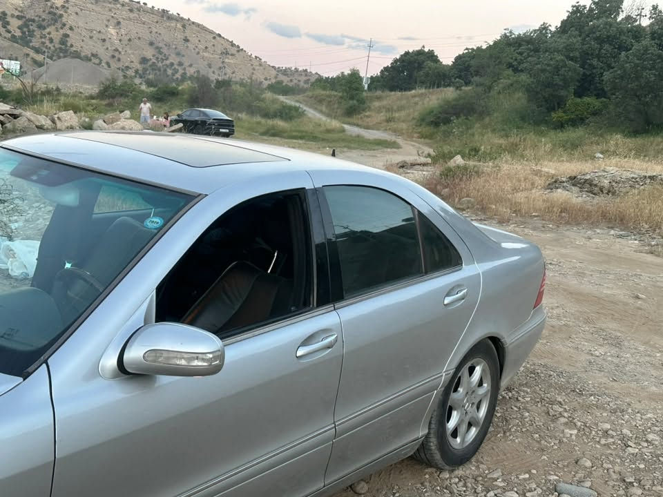 مارسدس  غواصه موديل ٢٠٠٤  رقم سليمانيه مكفوله كفاله عامه شرط من الصبغ ومن البارده من الدعاميه للدعاميه قطره صبغ مابيهه لون سلفر فول مواصفات  كير محرك كفاله برغي ممفتوح بيهه تبريد ثلج السياره S500 / ثمانيه  سلندر  فتحه سلايد تكمات كشنات استرين كله كهربائي مري شفط جاهزه مال جني صدر امامي خلفي جوبلاسات كله بلادي تخم تاير ياباني دلوب وترايهه شرط فوك ال٢٠٠ سياره جديده وماكو بنضافته ابد هذا رقمي ***********
