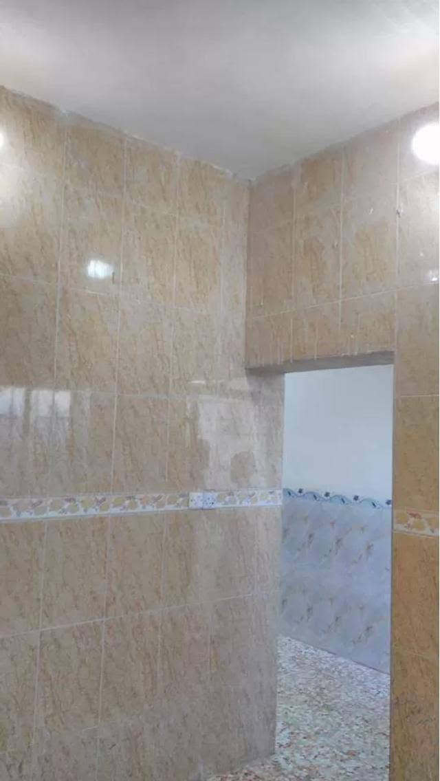 بيت ١٠٠م  ملحق حي الاطباء قرب مدرسة المجاهدين على ساحة ثالث بيت عن الشارع العام طابقين موضح بالصورالسعر١٩٠مليون وقابل للتفاوض***********
