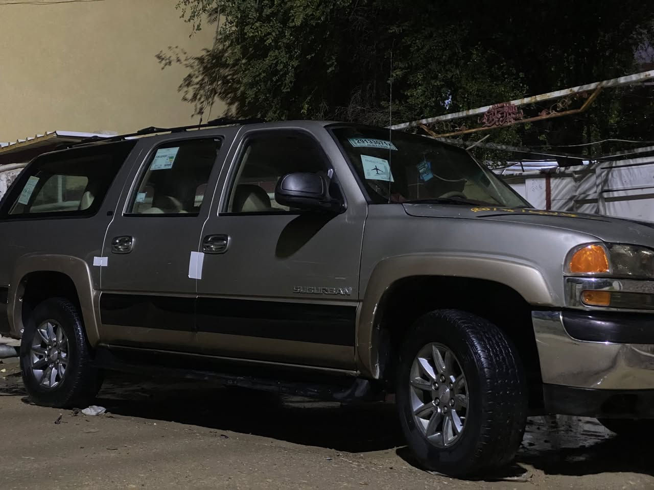 السلامً عليكم :من رخصة المدير المحترم :سوبربان  2003 رقم انكليزي ب اسمي
6برغي
مكينة ٥٣٠٠
كير ٧٠٠
بيها ويل ١٨ 
صدرها ٥٠٪؜
كير مكينة خير من الله طيارة ✈️ 
تخم نوزلات وتخم بلكات جدد 
باتري جديد
كشنات كهرباء بس الكونترولات شالعهن وموجودات
حاطلها شاشة وسماعات كلها جدد
لايت عالي زنون 
بيهة بنيد مبدل مؤسسة  بدون اي ضربة لان طاير ع جامة 
وبيهة باب خلف السايق بي رش بدون اي معجون
والباب المقابيلهةً بي رصعة مال جلاق سحبة خفيفة ترجع بلاد
السيارة يرادلهة ترتيبات حيل بسيطة 
واي نقص بيهة اكلك بي وينزل من حساب السيارة 
المكان بعقوبة تقاطع القدس 
السعر ١٠٥
***********
