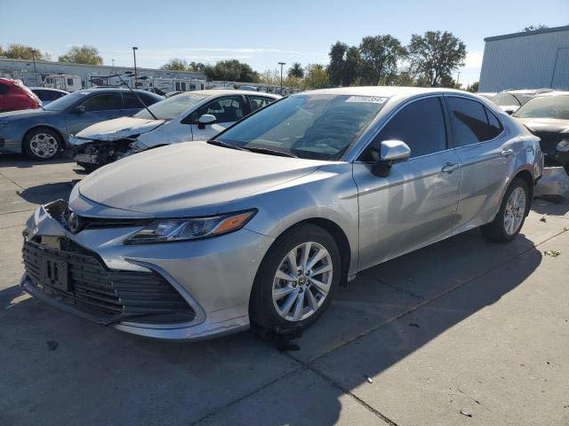 كامري 23مواصفات Le
بدون دواخل بدون ارباگ 
ماشيه 26
تترقم جميع المحافظات ماعدا الاقليم
للاستفسار ‭٠٧٨١ ٤٢٦ ٩٤٧٠‬
