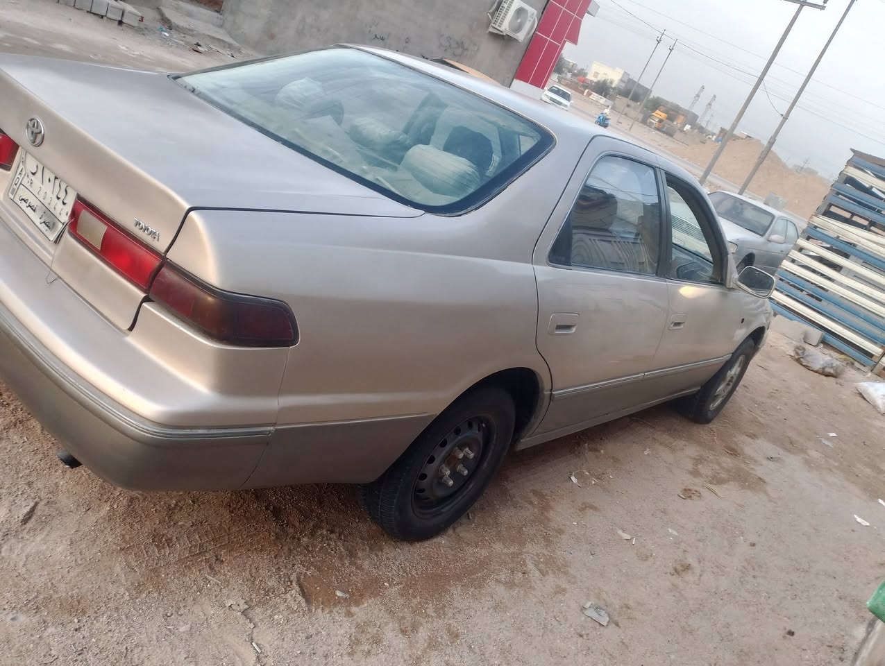 السلام عليكم سياره كامري مديل 2001 مكينه وكير بلد جدد تخم تاير جدد حداديه جديده السياره جاهزه مكاني البصره الزبير السعر 40وبيها لشراي رقم الهاتف ***********
