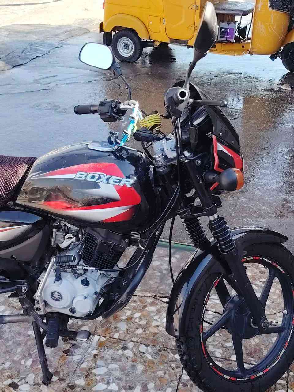 سلام عليكم بوكسر كلك للبيع 23
بوكسر موديل 23 كلك للبيع مكفولة سرقة وعشائر بيها كازكيت فقط رايدها قفل ٦٥٠الف مكاني بغداد الكرخ

*********** واتس
