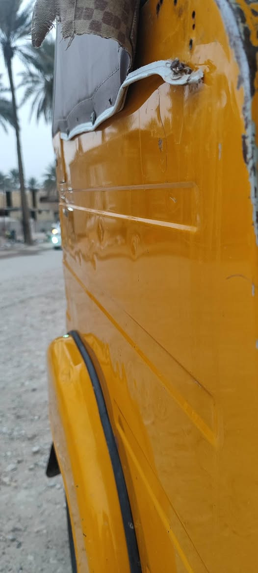 اللهم صل على محمد وال محمد
السلام عليكم تكتك 20 شهر 11 رقم وسنويه انكليزي تكتك بلاديه حت دوس ممعمرات ع وضع الشركه قطره صبغ ومعجون مابيها بيها دحجات بسيطه وراجعه بارد مكينه لاتنقيص ولا تبخير مكاني طوريج سعرها 6600 وبيها مجال لطيبين 
***********
