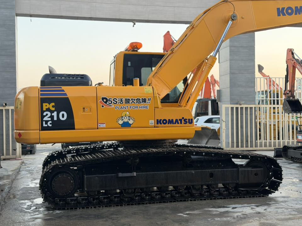 علِى بـركــــــَه الله
يتـوفر لدى شركـه صالح جليل حمـود
 للتــــــجـارة العــــــــــــامـــــــــه

           فقـط العشـاق الجديـد
حفاره كوماتسو موديل 2011_ 210LC
وارد اليابـان مكفـوله كفـاله عـامه 
ستـــــــيراد خـاص باسـم شركـتنا 
 

(فــول موصــفــات) (كلشي وضع الشركــة)
(عنوان الشركة📍- بابل الشوملي طريق الحولي) 
(الاتصال 📞:والاستفسار الاكثـر الارقام التالية)

TikTok-www.tiktok.com/@a5ssi2
سجاد صالح***********-‏JAWAAL

رقـــــــم الاعـــــــلان4069
