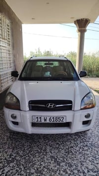 توسان 2010 سنويه ال 30 سياره باسمي تحويل مباشر تبريد اضويه زنون مكفوله...