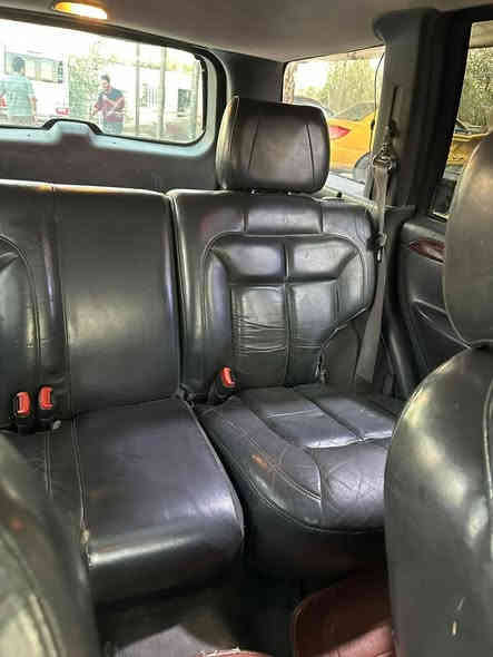 السلام عليكم جيب شيروكي رقم سليمانية الانكليزي سنوية لحد ٢٠٣٠
   بلادية تبريد ثلج تخم تاير كهربائيات كلها شغالة ثمانية سلندر كير  ومحرك جدد فتحة شغالة 
السعر ٦٨ وبيها مجال 
مكانها بغداد الرصافة 
الخاص مفتوح 
هاتف ***********
واتساب مفتوح بغداد
