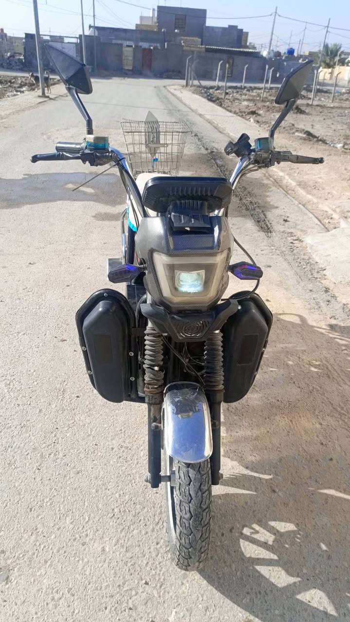 السلام عليكم دراجه شحن نظيفه كلش للبيع عوزها بس بطاريات  السعر 250 وبيها مجال موجود خاص او إتصال 
***********
