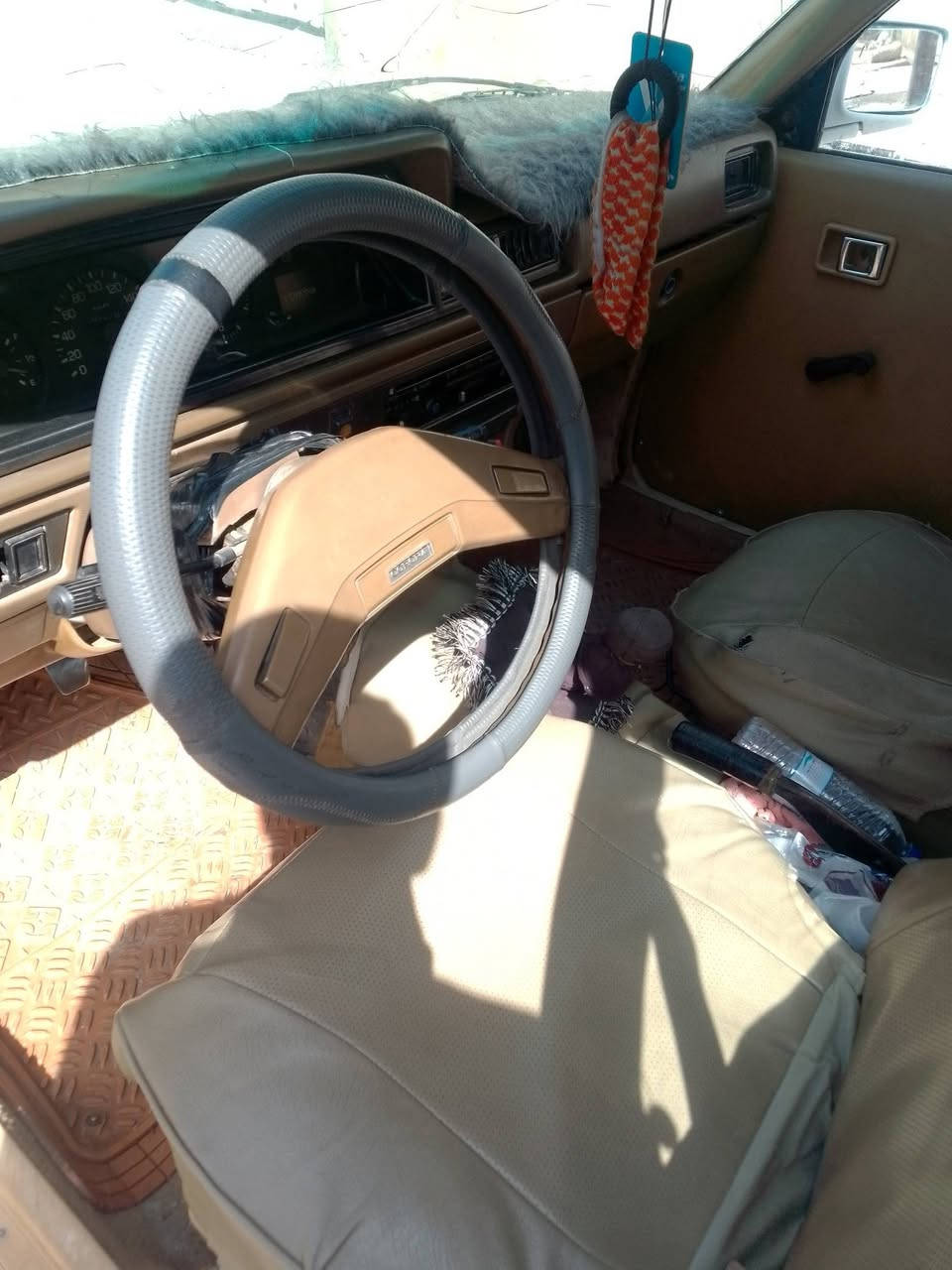 كرونه للبيع محرك كير خير من الله السياره رايده 20ورقه وبيه مجال مكان السياره كركوك رقم صاحب السياره ***********
