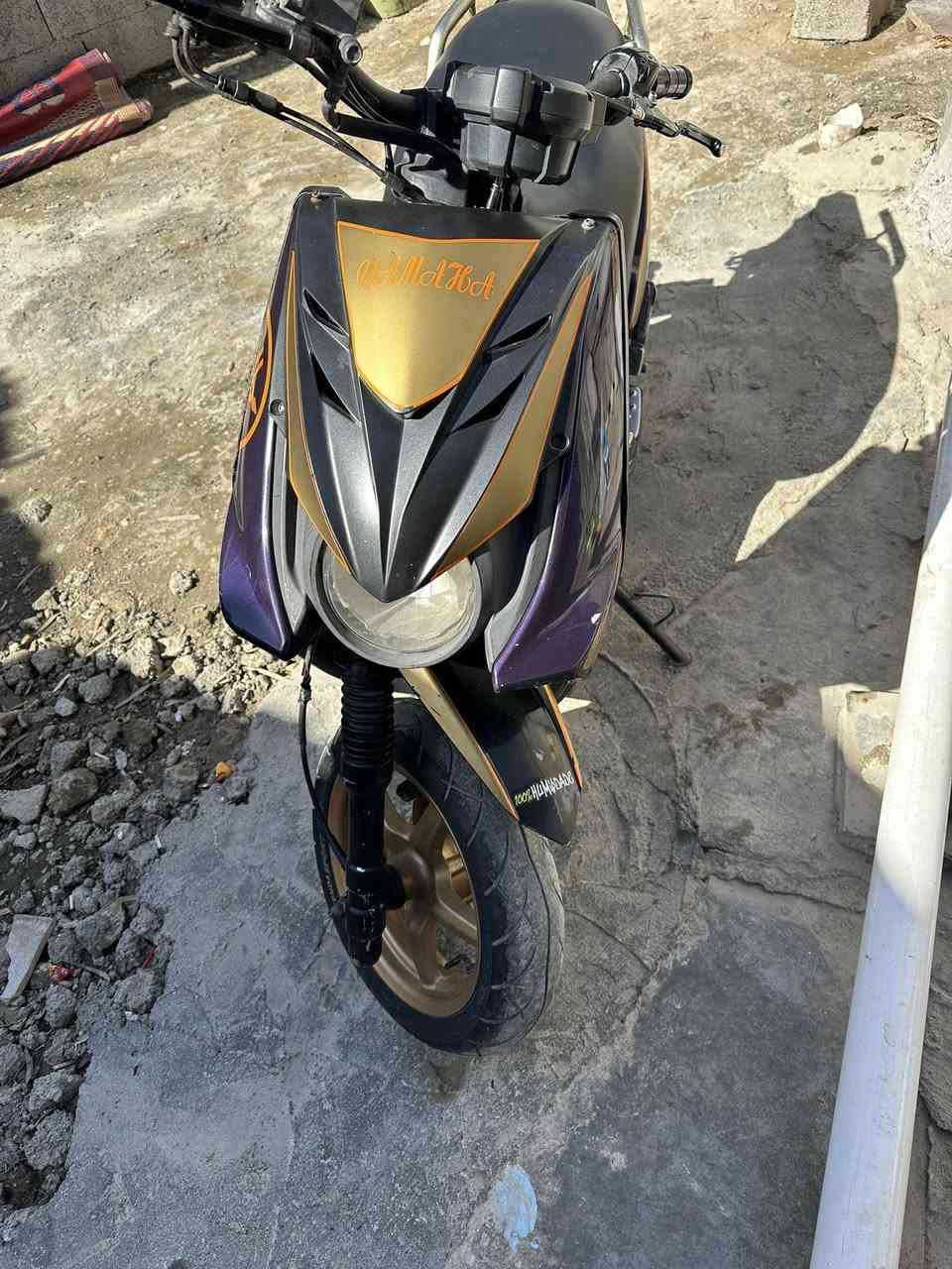 السلام عليكم جبلي البيع مزوده  مكينه برغير ماملعوب بيه الدراجه نكره سلف رايده مليون و 300 وبيه مجال بصيط مكان الدراجه كاظمية ***********
