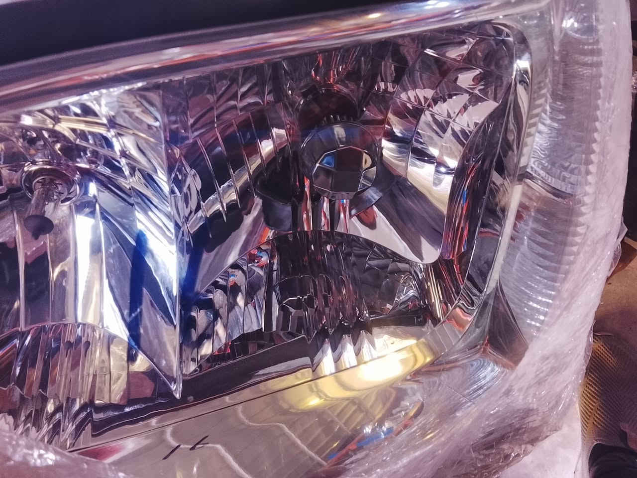 السلام عليكم ورحمه الله وبركاته
لايت كرستال ملكه وارد اليابان شرط الفحص 
ابو الولد اصلي تفصيخ حاويه شرط وصله ما
مامحطوطه عليه لا مبولش ولا ابد شرط زيروو
لا مفتوح ولا ملعوب بي كسر كارتون شرط زيرووو محولات الحواجب كلوباته اي نقص 
مابي اليط زيرووو كلهن كاملات 

***********
*********** واتساب

موجود توصيل الجميع المحافظة العراق
