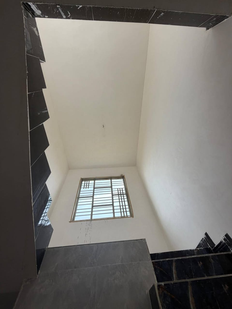 كادر جص لبخ شرط مصطرة و سرعة و نضافة و حسب الطلب ***********
