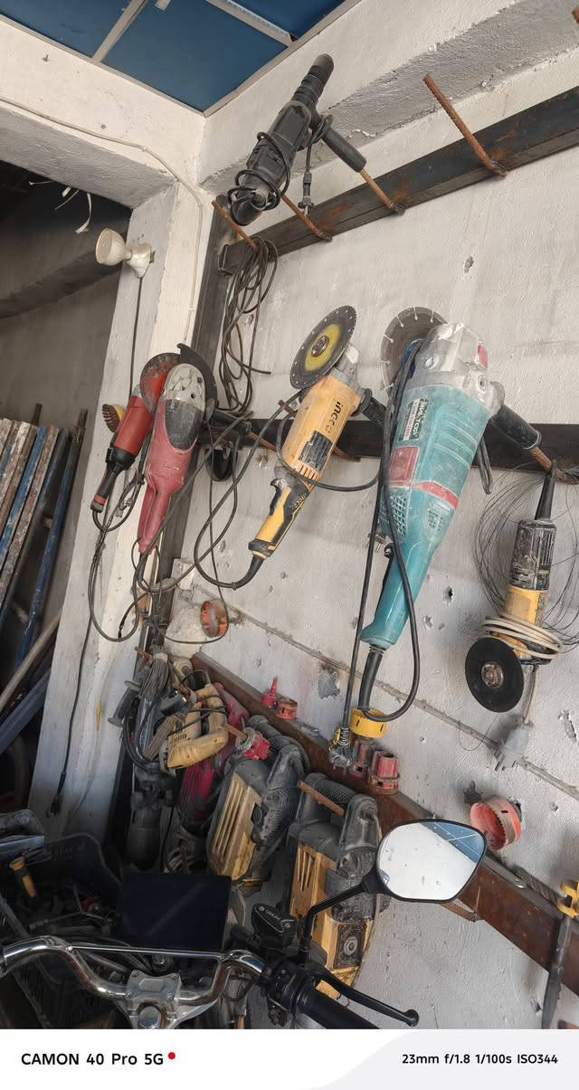 سكله ايجارات كافه مستلزمات البنا دراب دريل حفر بريمه درج سلايت ٣و ٤ يفتح ٨
كواويه دريل شحن دريل تكشير 
كوسره كاشي مرمر سكلات اقفاص شكد عدد موجود العنوان مدخل الاوال  السريدات الغديمه  يوجد ستوته توصيل سكله عبدالله رقم الهاتف ***********
