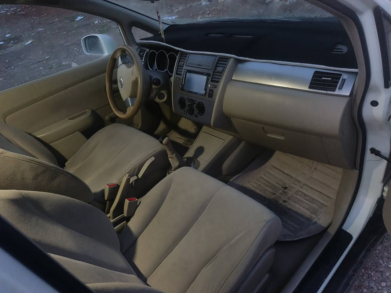 نيسان تيدا موديل ٢٠٠٧ بيها كابون المكان موصل جانب الايسر للتواصل واتس اب ***********
