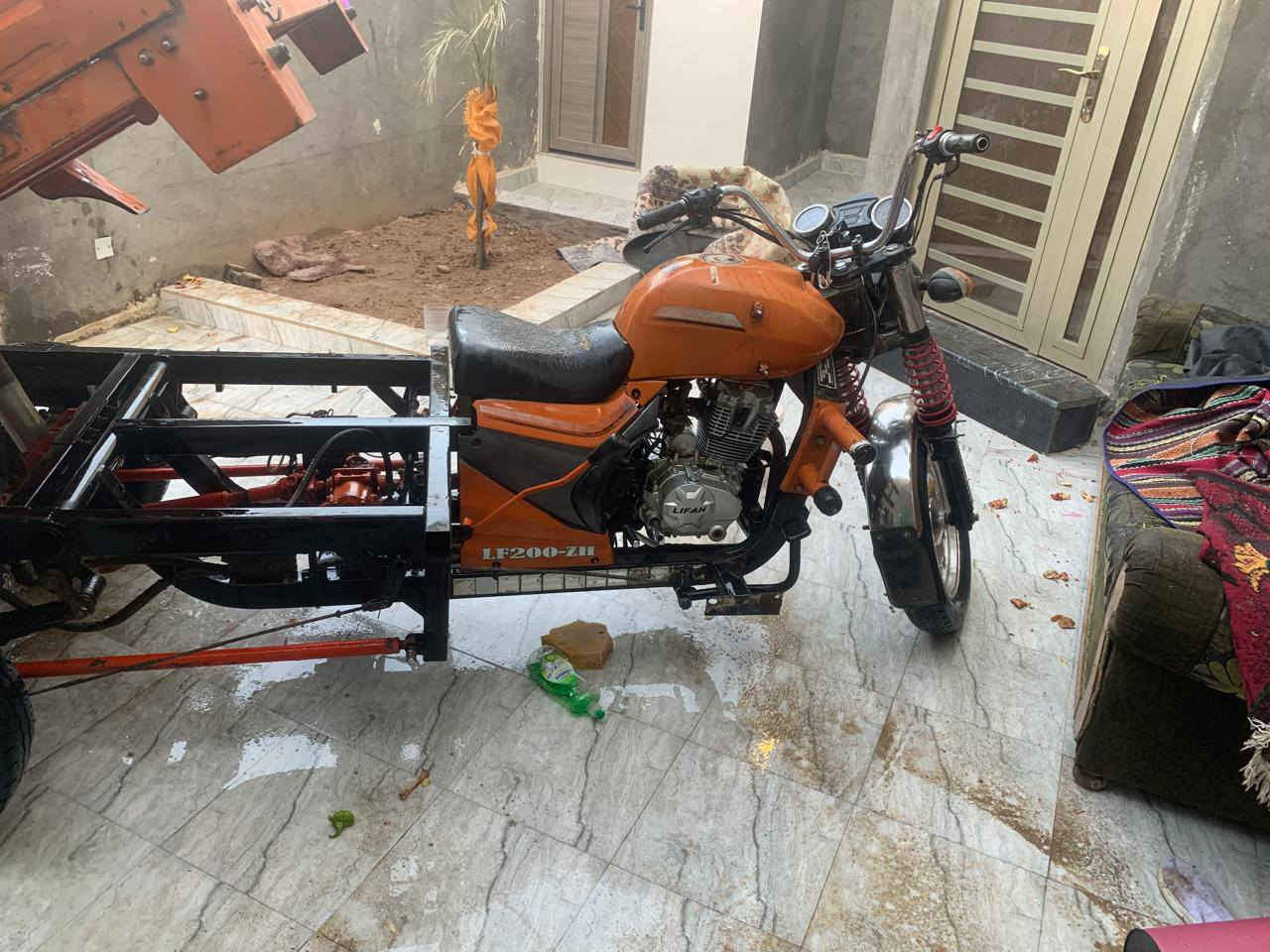 السلام عليكم ستوته للبيع قلاب 2020 سعر 3 ملايين ونص وبيعه مجال العنوان البصرة ***********
