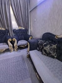 تخم ملكي 10مقاعد نضافه 100/100 للبيع وبسعر مناسب متواجد واتساب07850490...