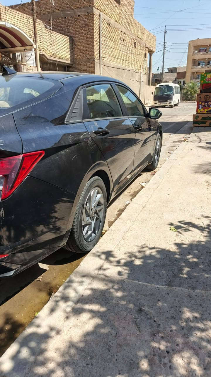 الانترا 22 ماشيه 62 الف 3 قطع صبغ بدون ايرباك بدون دواخل نص فول بغداد بلديات السعر 115 
*********** اتصال ع الرقم غير متواجد ع فيس
