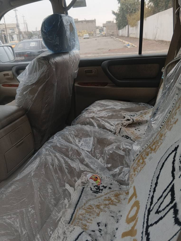 مۆنیکا 2006 Gxr فول مواسەفات دووپارچەی بویاغە بۆنیت و نیوەی چاملغی لای سەکن تۆزێک بەتانەی گرتووە شانسی بەشەرت هیچ تری پێوەنییە سەقفی کاڵ بونەوەی هەیە مەکینەی بەشەرت فەحسووهەزەی تازەیە سەنەوی دوومانگە بەسەرچووە تەحویل ووەکالەبەشەرت ژمارەی موبایل ***********واتس اب و فایبری لەسەرە كركوك, العراق
