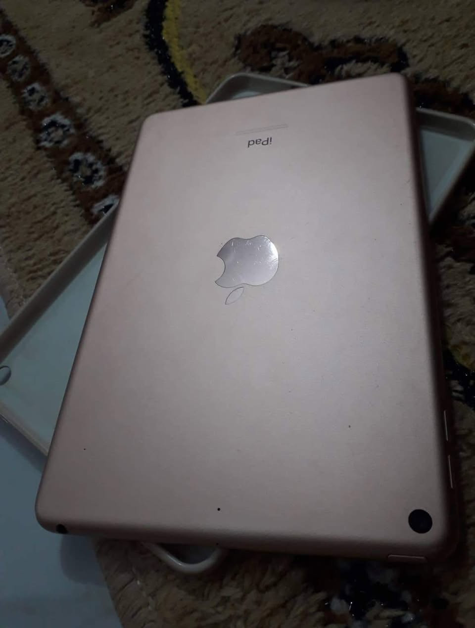 سلام عليكم
ايباد مني 5 ذ 64 ما مبدل بي كلشي بي فقط هاذ الكسر
 ***********
مكان واسط الحفريه 
مكلف بلنشر
