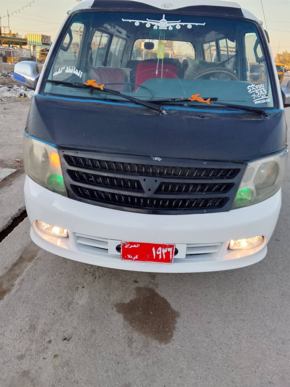 سلام عليكم شباب
من رخصة ادمن المحترم كيا فتون موديل 10مكينة البارحة مجفتة 
كلة جديد كير اكسل خير من الله صدر امامي خلفي تخم تاير نوزل بلكات جددد كهربائيات كلة شغالة تحويل علية هيئة وغرامات علا مشتري اخوان الاتصال علا صاحب سيارة *********** سعر 27 بية مجال حك جية كلش قليل
