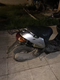 دراجه بطه للبيع دراجه نضيفه كلشي شغال بيه بس السلف عوزه شخاطه هندر واح...