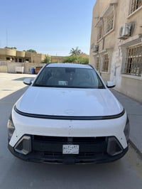 كونة موديل ٢٤ مرقم بغداد حادث موضح بالصور ماشية ٢٥ الف ميل داخل ابيض ل...