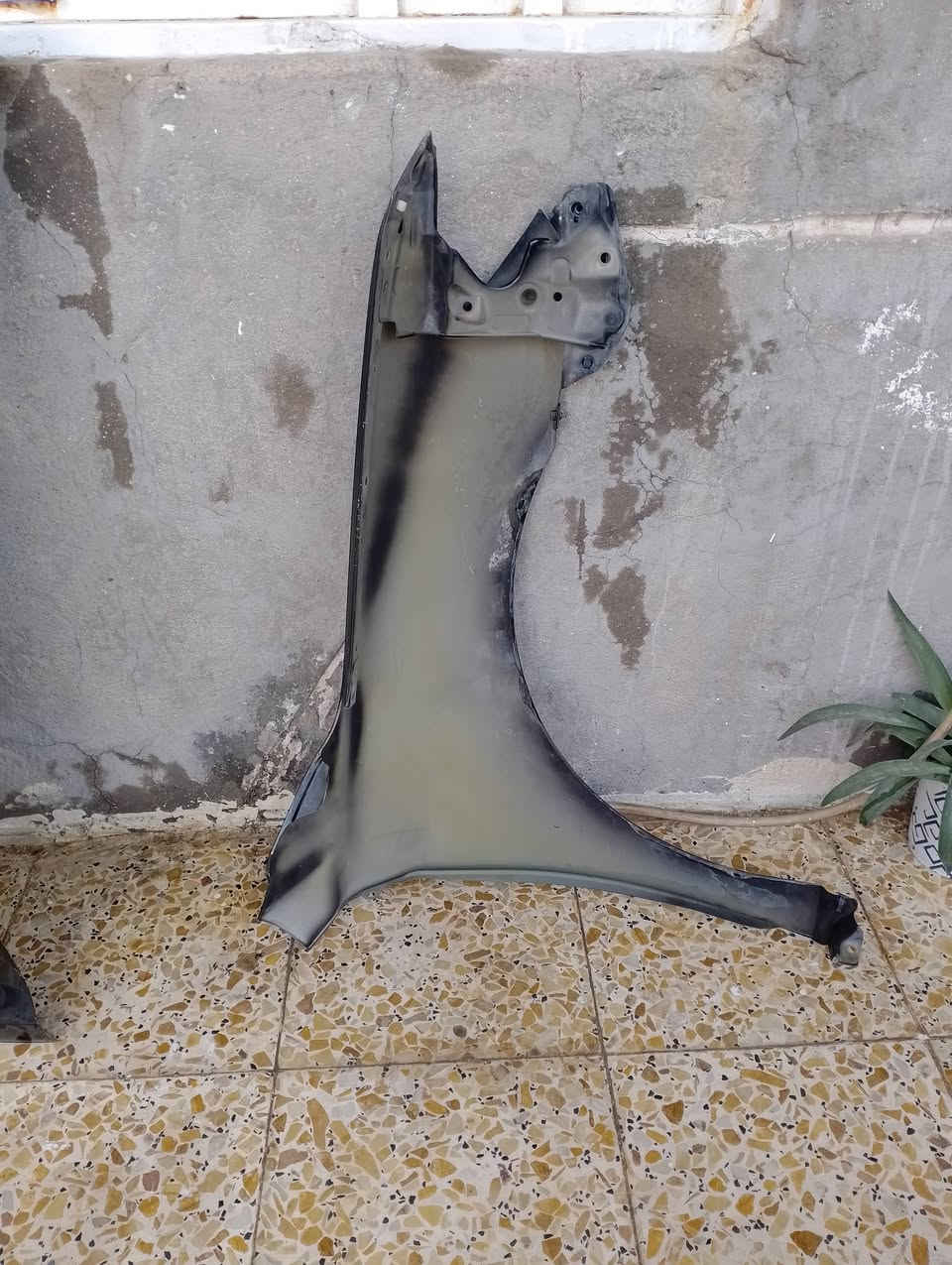 السلام عليكم ورحمة الله وبركاته
مرخصة الأدمنية 
عندي باب سيارة كامري من موديل ٢٠٠٧- ٢٠١٠ ايسر اللون اسود للبيع  
عندي جاملغ ايسر اسود يرهم للكامري من موديل ٢٠٠٧- ٢٠١٠ للبيع 
عندي دعامية امامي كامري اسود يرهم للكامري من موديل ٢٠٠٧- ٢٠١٠ للبيع 
مكانهن بغداد-بوب الشام 
السعر للكل ٣٥٠ الف دينار وبيه مجال 
للمعلومات الاتصال على الرقم
تنباع كل واحد على حدا 
 اسيا  ***********
 زين  ***********
