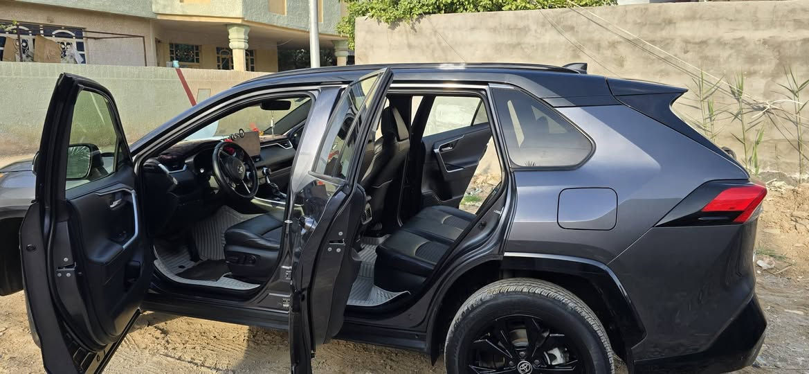 السلام عليكم للبيع فقط
راف فور ٢٣ هايبرد xse وارد أمريكي 
 أعلى. فئة 
فول مواصفات (فتحه انارة داخليه حساسات شاشه الكبيرة كار بلي سماعات مضخم دمام محيطي شحن لاسلكي  انارة لد امامي ع السويج ) 
رقم بغداد بأسمي
ماشية ٤٠ الف وقابل للزيادة 
بدون شواصي وبدون لغود 
السيارة مال جناي خير من الله بعده بريحة الشركه والكاعية مدوشمة مكانها بعقوبة ديالى 
للاستفسار اكثر الاتصال على الرقم 
***********
