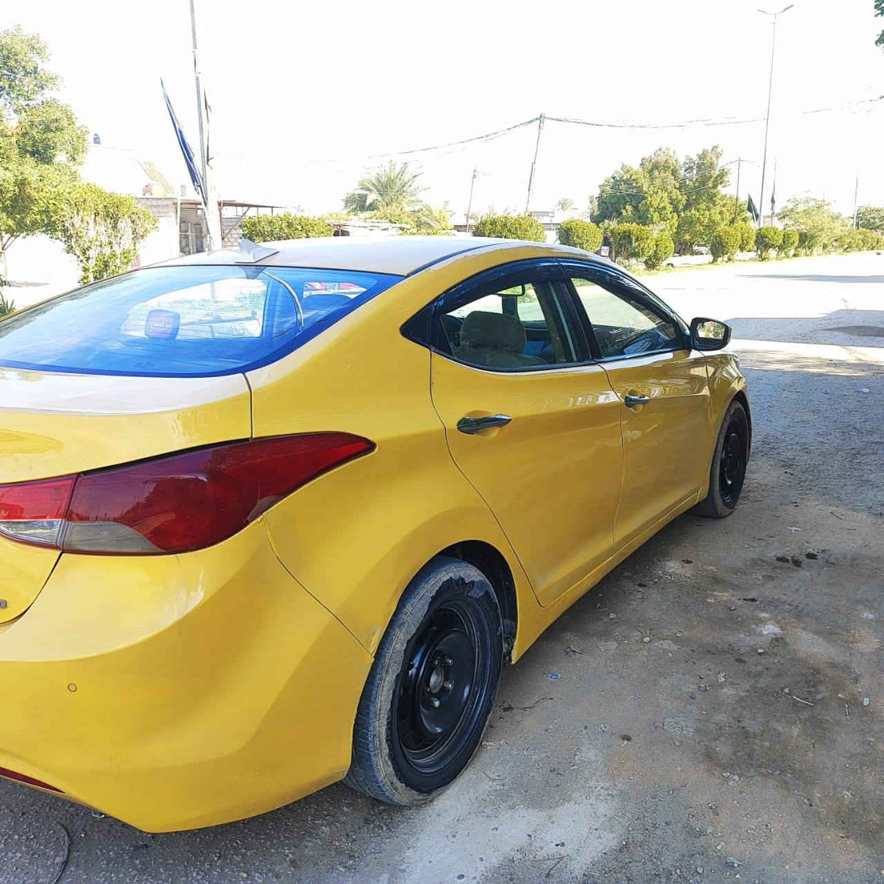 سلام عليكم سيارة الانتره موديل 2013 فول تخم تاير حداديه خلف امامي جديده مواصفات فتحه بصمه كشن  كهربائي حادثها جاملغ و باب رقم بغداد سياره باسمي تحويل ثاني يوم السنويه 2028.   السعر 83.       رقم الهاتف.   ***********
