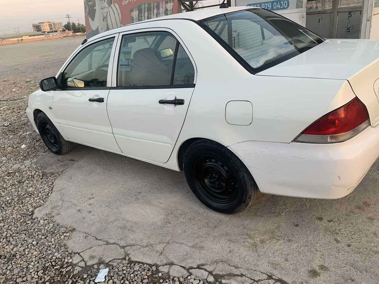 ماشەڵا لەماڵی هەموو لایەک لانسەر٢٠٠٩ مەکینە گەورە گێرو مەکینەو ئەکسلی بەشەرت تەبریتو کارەبای بێ عەیب 
حیزامە بۆ جوانی بي زەربەو لێدراوی
چوار تایەو ویلی لۆک
مشتەریت تەلەفۆن بکە لە خزمەتتام
***********
کەلار كالار, السليمانية
