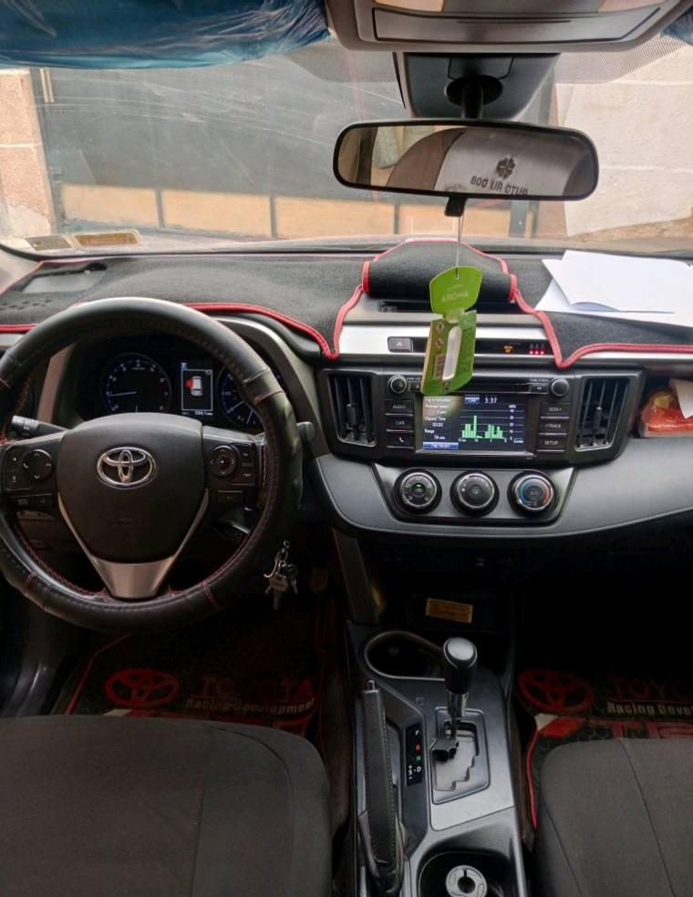 السلام عليكم ورحمه الله وبركاته 
صلو على سيدنا محمد 
للبيع RAV-4  وارد امريكي موديل ٢٠١٨  ضرر خفيف موضح بالصورة بارد حافة الجاملغ  للاستفسار الاتصال على الرقم ***********
مكان السيارة تكريت
