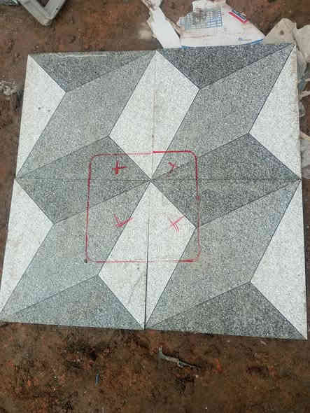 سلام عليكم خلفة سيراميك  شغل هندسي  التزام بلعمل ان شاءالله  *********** واتساب عمل المنقولات المخفيه  والرفوف الحديثه للحمامات
